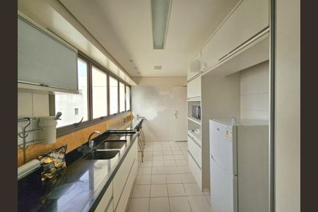 Apartamento à venda com 147m², 3 quartos e 3 vagas