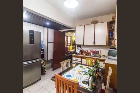 Casa à venda com 4 quartos, 353m² em Alphaville, Santana de Parnaíba