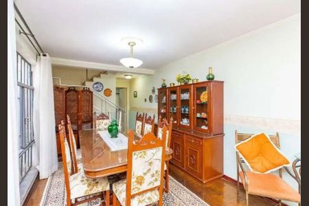 Casa à venda com 4 quartos, 250m² em Itaim Bibi, São Paulo