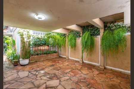Casa à venda com 4 quartos, 250m² em Itaim Bibi, São Paulo