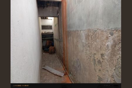Casa à venda com 200m², 4 quartos e 4 vagas Casa à venda com 200m², 4 quartos e 4 vagasCORREDOR EXTERNO