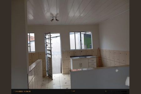 Casa à venda com 200m², 4 quartos e 4 vagas Casa à venda com 200m², 4 quartos e 4 vagasCOZINHA