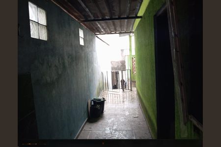 CORREDOR EXTERNO de casa à venda com 4 quartos, 200m² em Bussocaba, Osasco