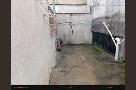 Casa à venda com 200m², 4 quartos e 4 vagas Casa à venda com 200m², 4 quartos e 4 vagasQUINTAL