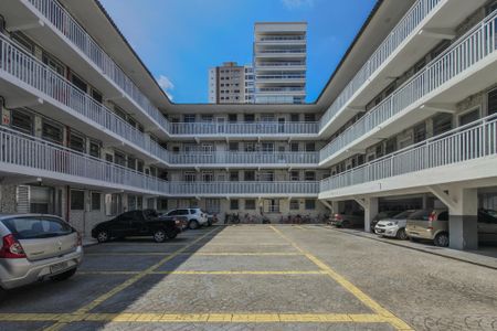 Studio para alugar com 26m², 0 quarto e 1 vaga Studio para alugar com 26m², 0 quarto e 1 vagaGaragem