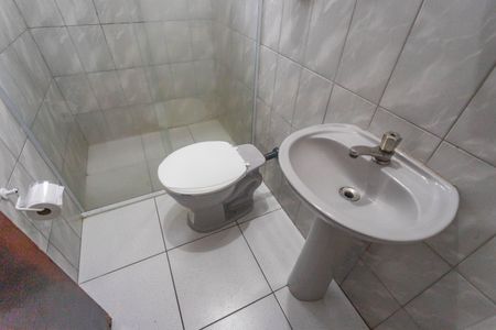 Banheiro  de casa para alugar com 1 quarto, 60m² em Jardim Luso, Diadema