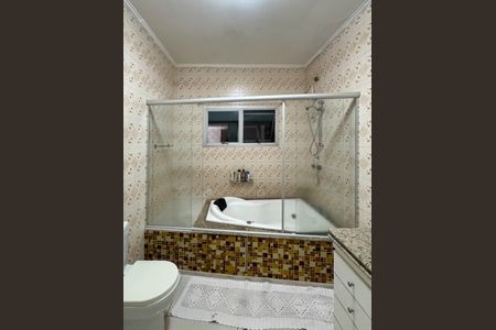 Casa à venda com 223m², 3 quartos e 2 vagasBanheiro - Suíte 