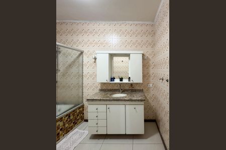 Casa à venda com 223m², 3 quartos e 2 vagasBanheiro - Suíte 