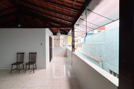 Casa à venda com 223m², 3 quartos e 2 vagasVaranda 