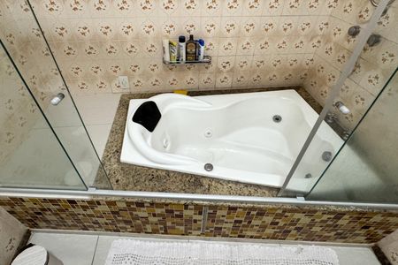 Casa à venda com 223m², 3 quartos e 2 vagasBanheiro - Suíte 