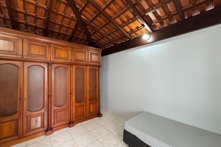 Casa à venda com 223m², 3 quartos e 2 vagasQuarto 2