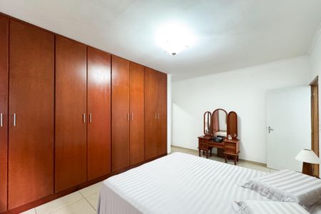 Casa à venda com 223m², 3 quartos e 2 vagasSuíte 