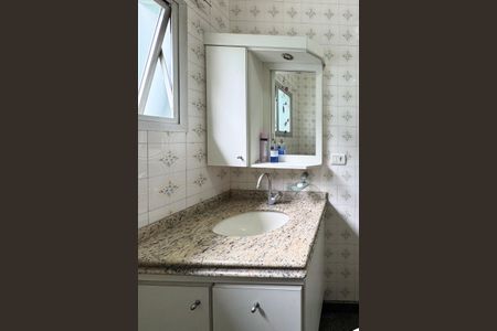 Casa à venda com 223m², 3 quartos e 2 vagasBanheiro Social