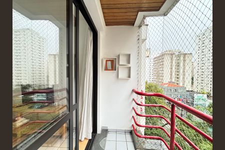 Apartamento à venda com 35m², 1 quarto e 1 vaga Apartamento à venda com 35m², 1 quarto e 1 vagaVaranda