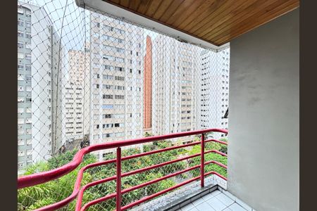 Apartamento à venda com 35m², 1 quarto e 1 vaga Apartamento à venda com 35m², 1 quarto e 1 vagaVaranda
