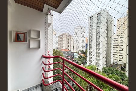 Apartamento à venda com 35m², 1 quarto e 1 vaga Apartamento à venda com 35m², 1 quarto e 1 vagaVaranda