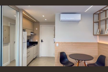 Cozinha de apartamento para alugar com 1 quarto, 25m² em Rio Branco, Porto Alegre