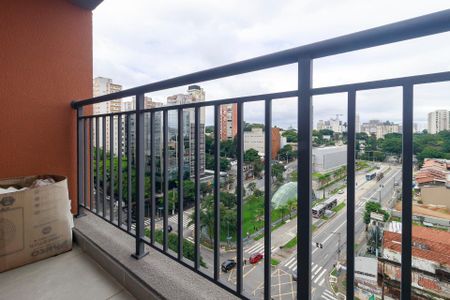 Studio - Varanda de kitnet/studio para alugar com 0 quarto, 27m² em Santo Amaro, São Paulo