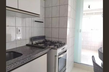 Cozinha de apartamento para alugar com 3 quartos, 67m² em Jardim Botânico, Porto Alegre