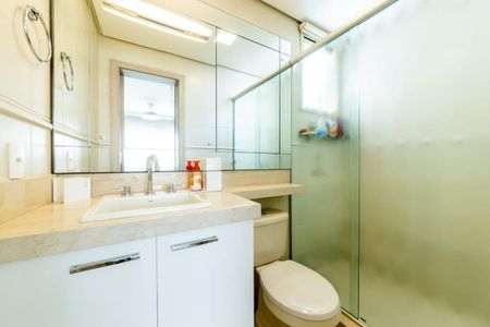 Banheiro 2 de apartamento para alugar com 2 quartos, 69m² em Jardim Botânico, Porto Alegre