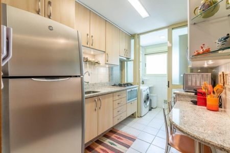 Cozinha de apartamento para alugar com 2 quartos, 69m² em Jardim Botânico, Porto Alegre
