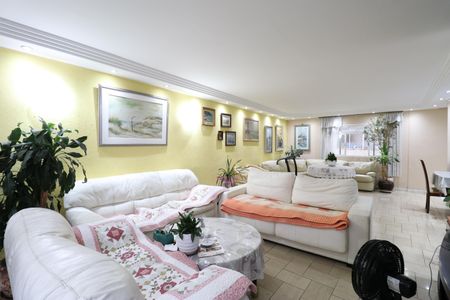 Apartamento à venda com 160m², 3 quartos e 1 vagaSala