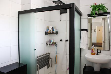 Apartamento para alugar com 53m², 2 quartos e sem vaga Apartamento para alugar com 53m², 2 quartos e sem vagaBanheiro