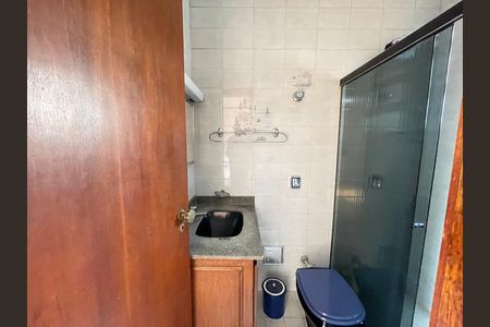Casa à venda com 272m², 4 quartos e 3 vagas Casa à venda com 272m², 4 quartos e 3 vagasBanheiro 3