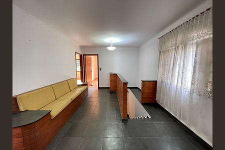 Casa à venda com 272m², 4 quartos e 3 vagas Casa à venda com 272m², 4 quartos e 3 vagasSala 4