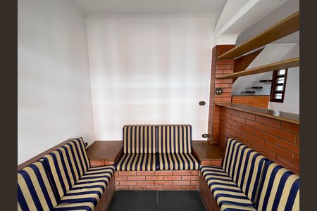 Casa à venda com 272m², 4 quartos e 3 vagas Casa à venda com 272m², 4 quartos e 3 vagasSala 2
