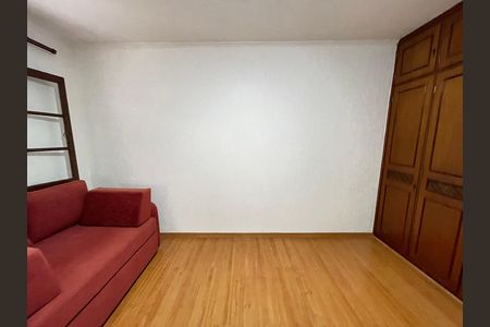 Casa à venda com 272m², 4 quartos e 3 vagas Casa à venda com 272m², 4 quartos e 3 vagasQuarto 1