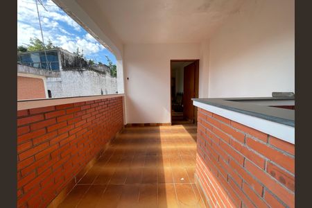 Casa à venda com 272m², 4 quartos e 3 vagas Casa à venda com 272m², 4 quartos e 3 vagasEdícula