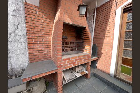 Casa à venda com 272m², 4 quartos e 3 vagas Casa à venda com 272m², 4 quartos e 3 vagasChurrasqueira