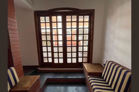 Casa à venda com 272m², 4 quartos e 3 vagas Casa à venda com 272m², 4 quartos e 3 vagasSala 2