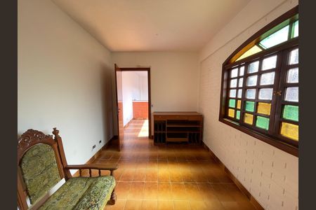 Casa à venda com 272m², 4 quartos e 3 vagas Casa à venda com 272m², 4 quartos e 3 vagasQuarto 4 / Escritório/ Edícula