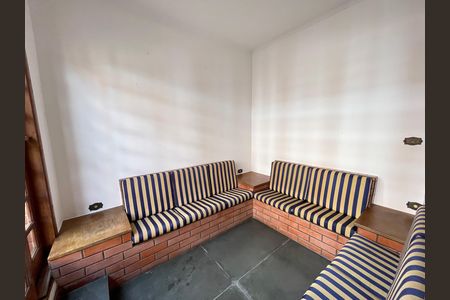 Casa à venda com 272m², 4 quartos e 3 vagas Casa à venda com 272m², 4 quartos e 3 vagasSala 2
