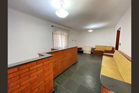 Casa à venda com 272m², 4 quartos e 3 vagas Casa à venda com 272m², 4 quartos e 3 vagasSala 4