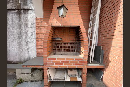 Casa à venda com 272m², 4 quartos e 3 vagas Casa à venda com 272m², 4 quartos e 3 vagasChurrasqueira
