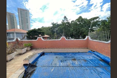Casa à venda com 272m², 4 quartos e 3 vagas Casa à venda com 272m², 4 quartos e 3 vagasQuarto 3