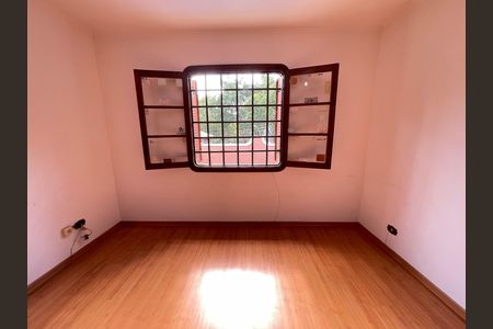 Casa à venda com 272m², 4 quartos e 3 vagas Casa à venda com 272m², 4 quartos e 3 vagasQuarto 3