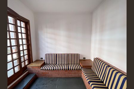 Casa à venda com 272m², 4 quartos e 3 vagas Casa à venda com 272m², 4 quartos e 3 vagasSala 2