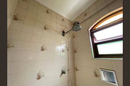 Casa à venda com 272m², 4 quartos e 3 vagas Casa à venda com 272m², 4 quartos e 3 vagasBanheiro 5