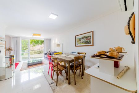 Sala de apartamento à venda com 2 quartos, 82m² em São João, Porto Alegre