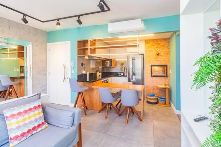 Sala de apartamento para alugar com 1 quarto, 51m² em Auxiliadora, Porto Alegre