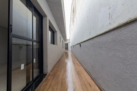 Casa para alugar com 176m², 2 quartos e 2 vagas Casa para alugar com 176m², 2 quartos e 2 vagasCorredor