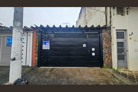 Casa para alugar com 176m², 2 quartos e 2 vagas Casa para alugar com 176m², 2 quartos e 2 vagasFachada
