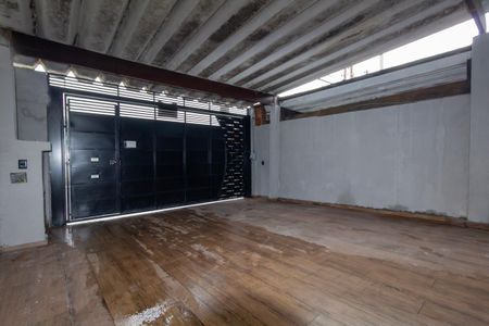 Casa para alugar com 176m², 2 quartos e 2 vagas Casa para alugar com 176m², 2 quartos e 2 vagasGaragem
