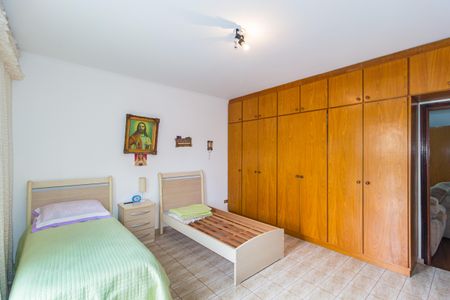 Casa para alugar com 177m², 2 quartos e 2 vagas Casa para alugar com 177m², 2 quartos e 2 vagasQuarto 1