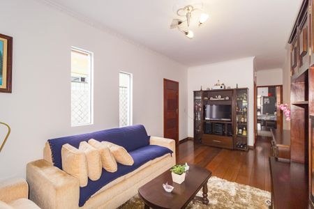 Casa para alugar com 177m², 2 quartos e 2 vagas Casa para alugar com 177m², 2 quartos e 2 vagasSala