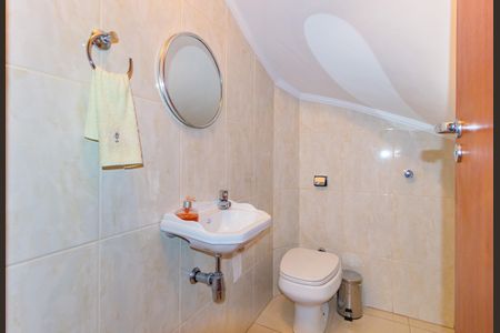 Casa para alugar com 177m², 2 quartos e 2 vagas Casa para alugar com 177m², 2 quartos e 2 vagasLavabo